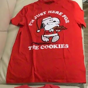 “JUST HERE FOR THE COOKIES” Christmas T-Shirt.  Size M Men’s NWOT